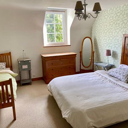 Chambre De Rose - Le Refuge Des Parachutistes - En Bordure Du Marais Neuville-au-Plain 外观 照片