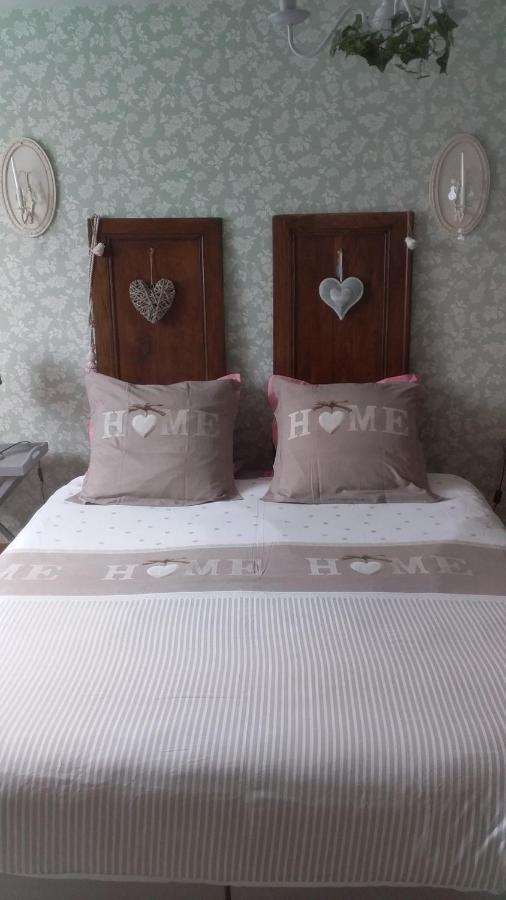 Chambre De Rose - Le Refuge Des Parachutistes - En Bordure Du Marais Neuville-au-Plain 外观 照片