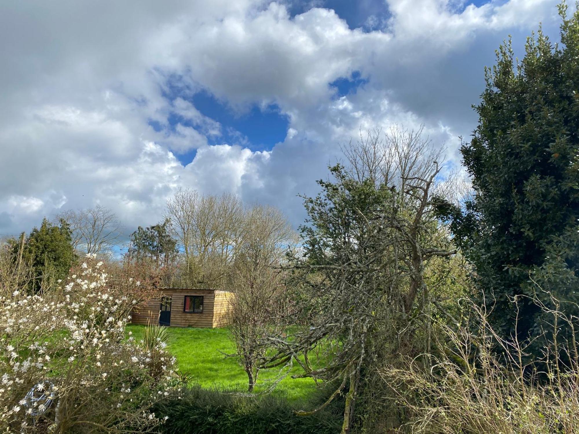 Chambre De Rose - Le Refuge Des Parachutistes - En Bordure Du Marais Neuville-au-Plain 外观 照片